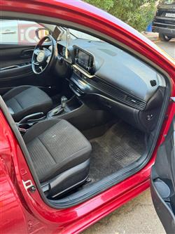 هیوندای i20